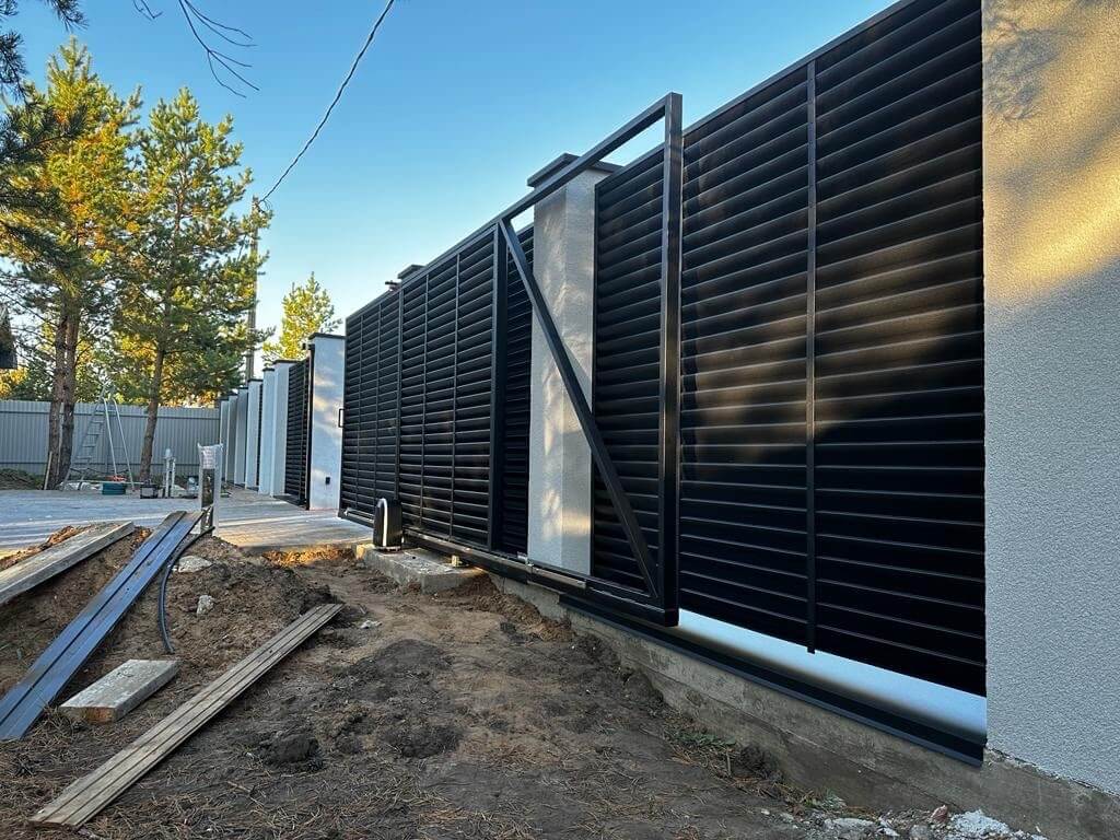 Забор-жалюзи 18м RAL9005/9005 Черный двухсторонний МАТТЕ фото 1 в Туле