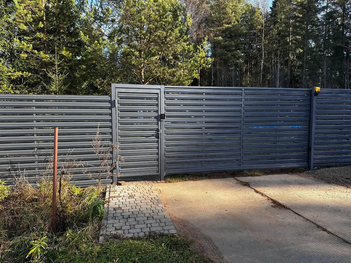Забор-ранчо из евроштакетника 10м RAL7024 Серый Графит в Туле